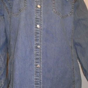 VTG WOMEN LEVIS sz S Blue Denim Pearl Snap Buttons